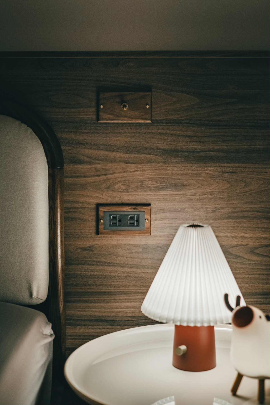 switchpapa黑胡桃木框GLATIMA系列開關插座