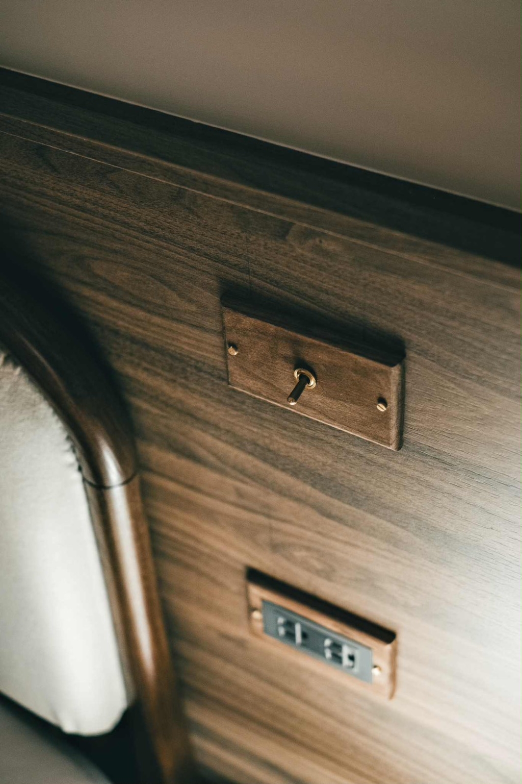 switchpapa黑胡桃木復古黃銅開關系列