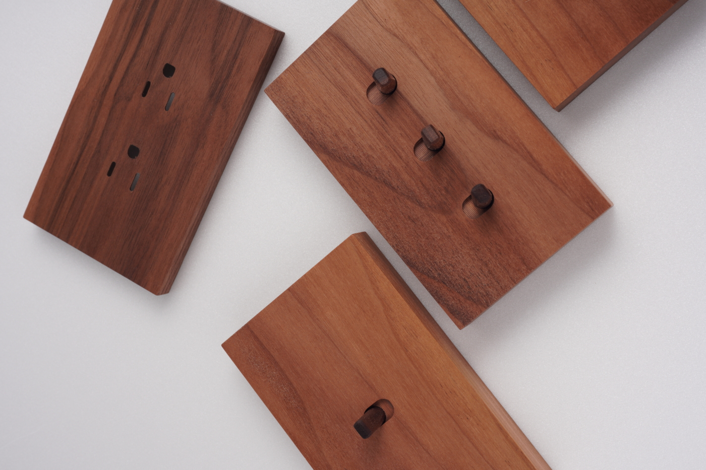 DSC09988 Piko Black Wood|為星光而誕生的沉穩黑胡桃實木系列